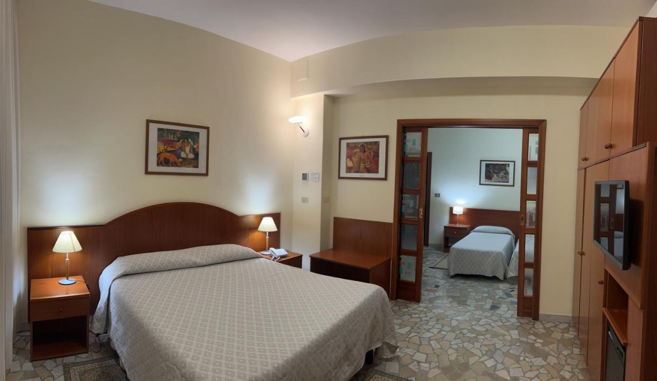 Il Nocchiero City Hotel Soverato Marina Kültér fotó
