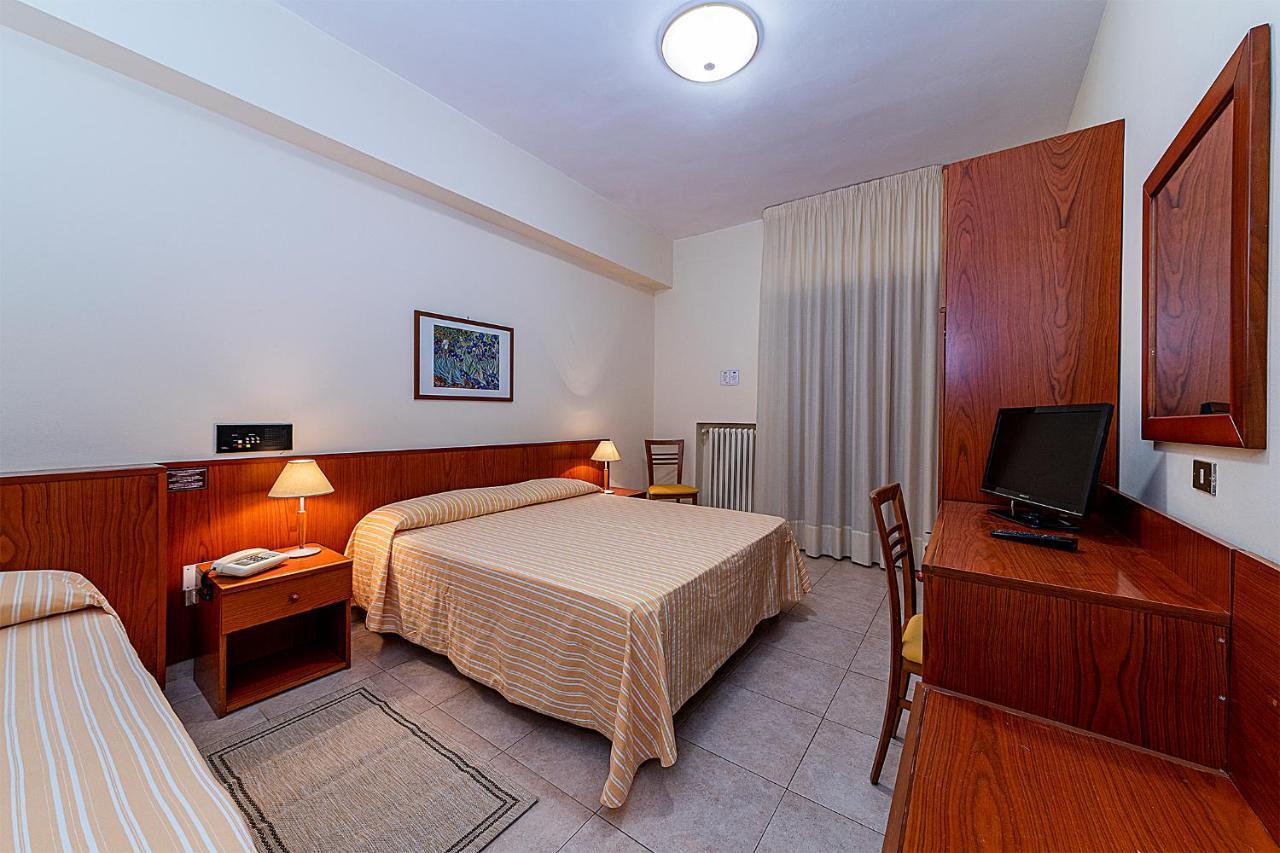 Il Nocchiero City Hotel Soverato Marina Kültér fotó